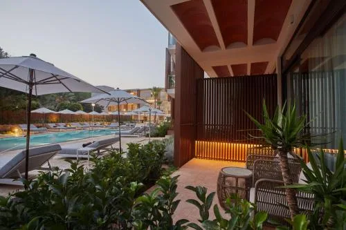 Cala San Miguel Ibiza Resort, Adults only, Curio Collection by Hilton 5★ en Ibiza — Imagen 2